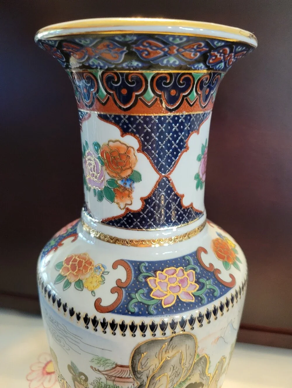 Vintage Chinese Satsuma Gilded Moriage Geisha Mantel Vase 10.1/2